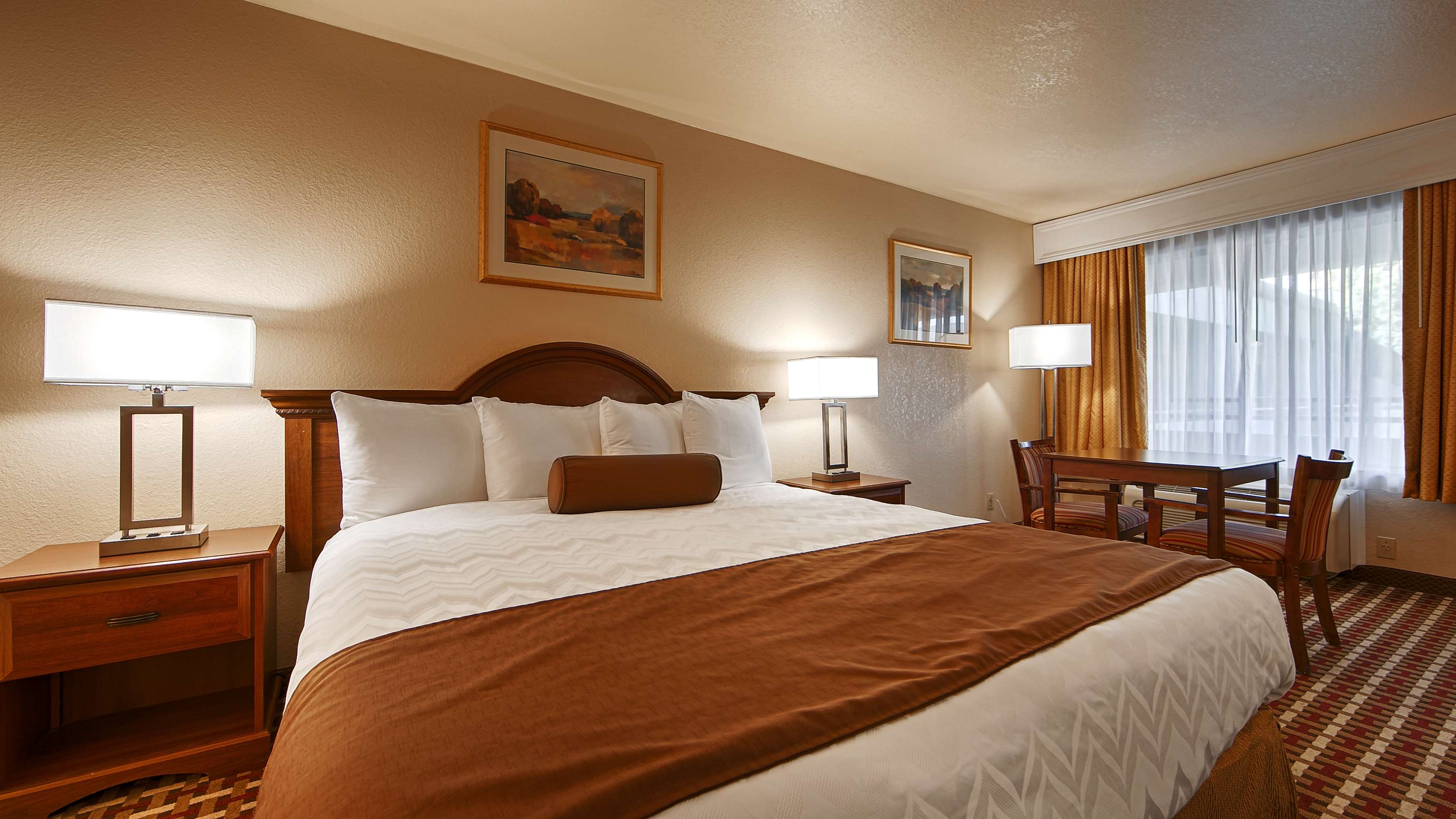 Best Western Heritage Inn Photo