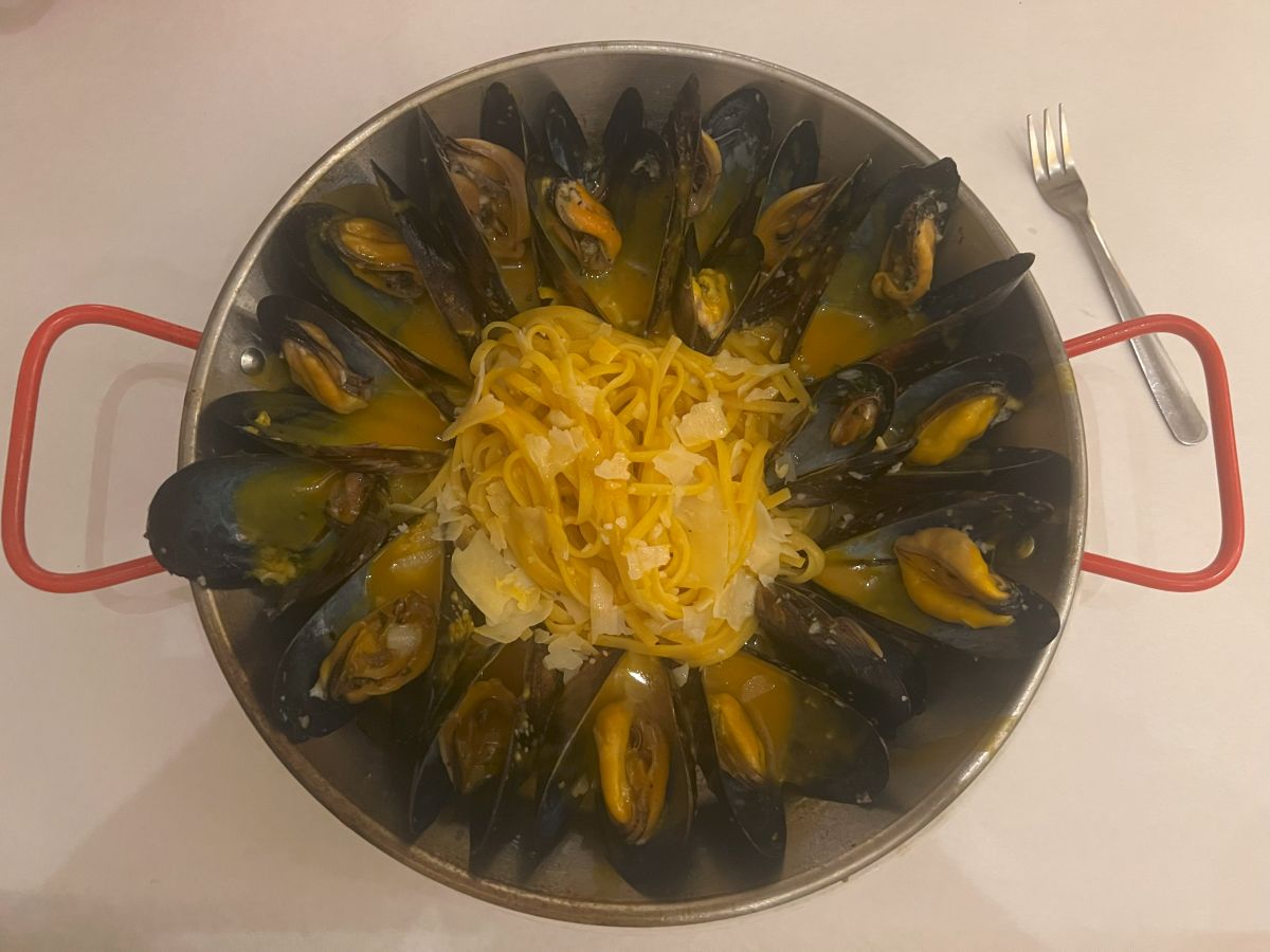 Mediterranean Black Mussels with Linguine