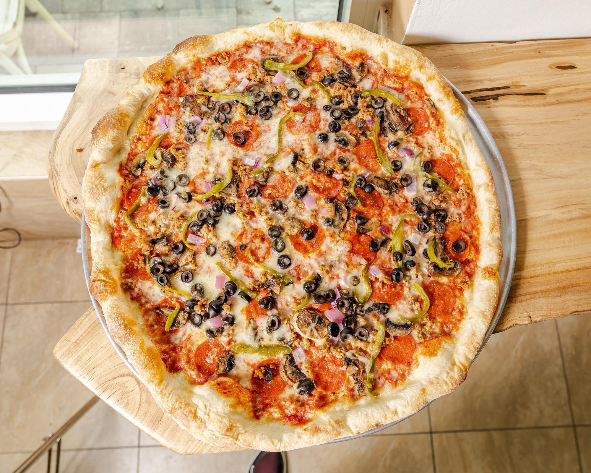Large Specialty Pizzas, 18"