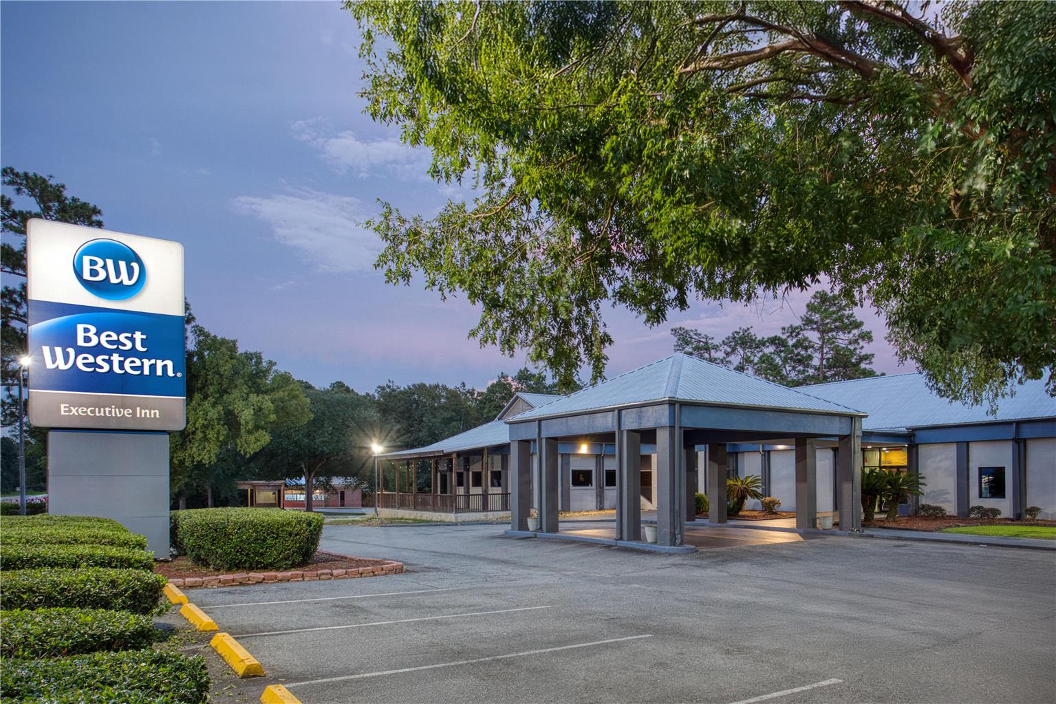 Best Western Executive Inn Image