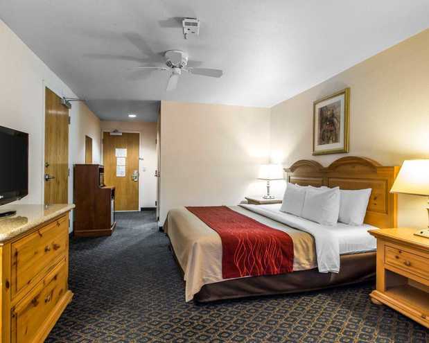 Images Comfort Inn & Suites Sequoia Kings Canyon