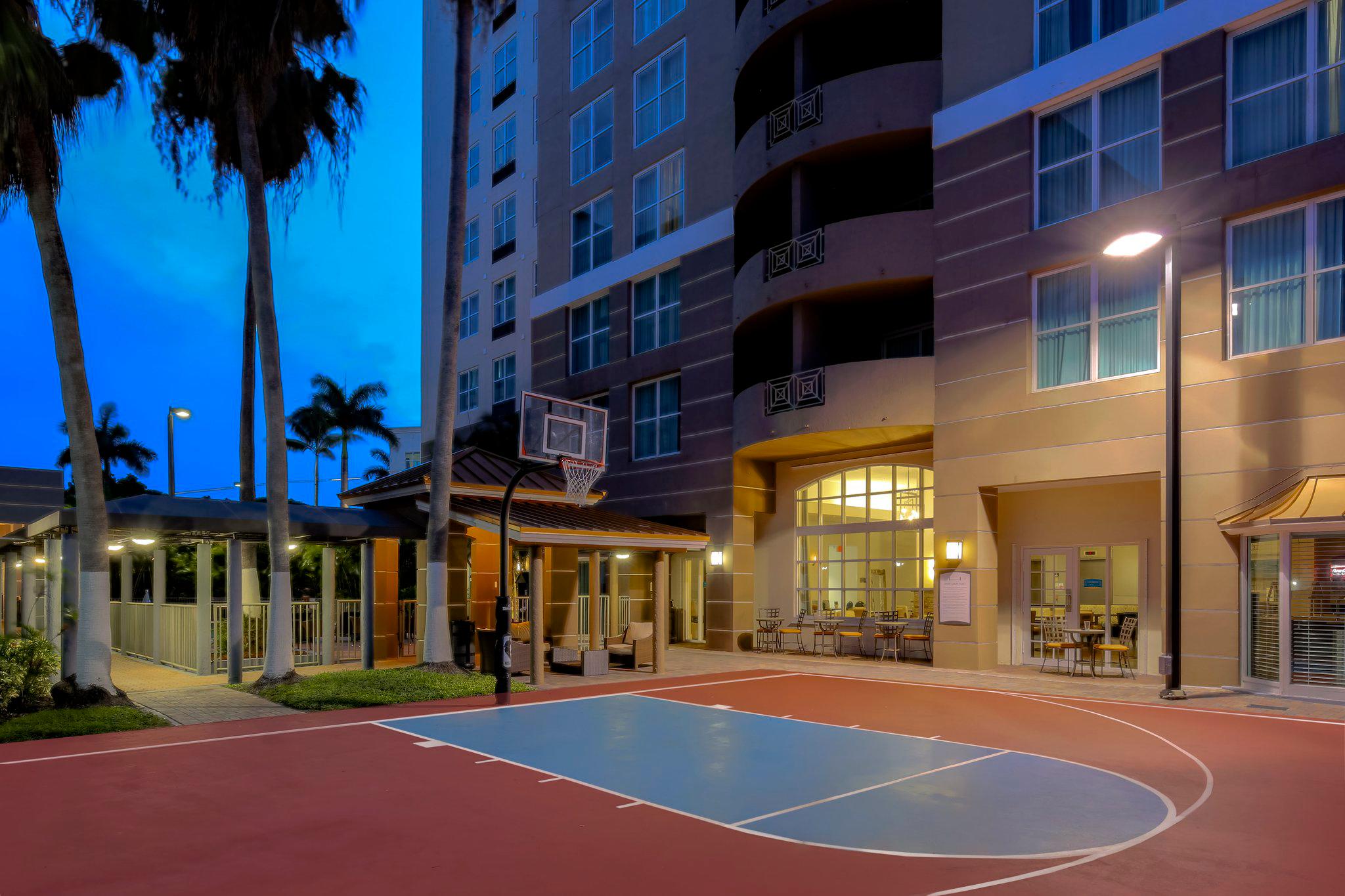 Staybridge Suites Miami Doral Area Photo