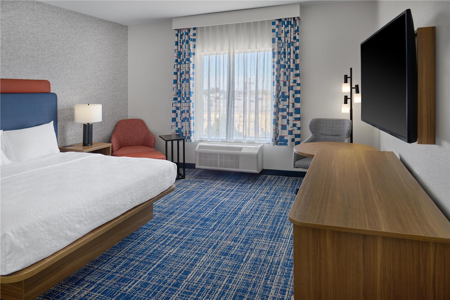 Hampton Inn Vernon Image