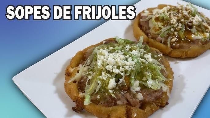 3 Sopes Frijol & Queso