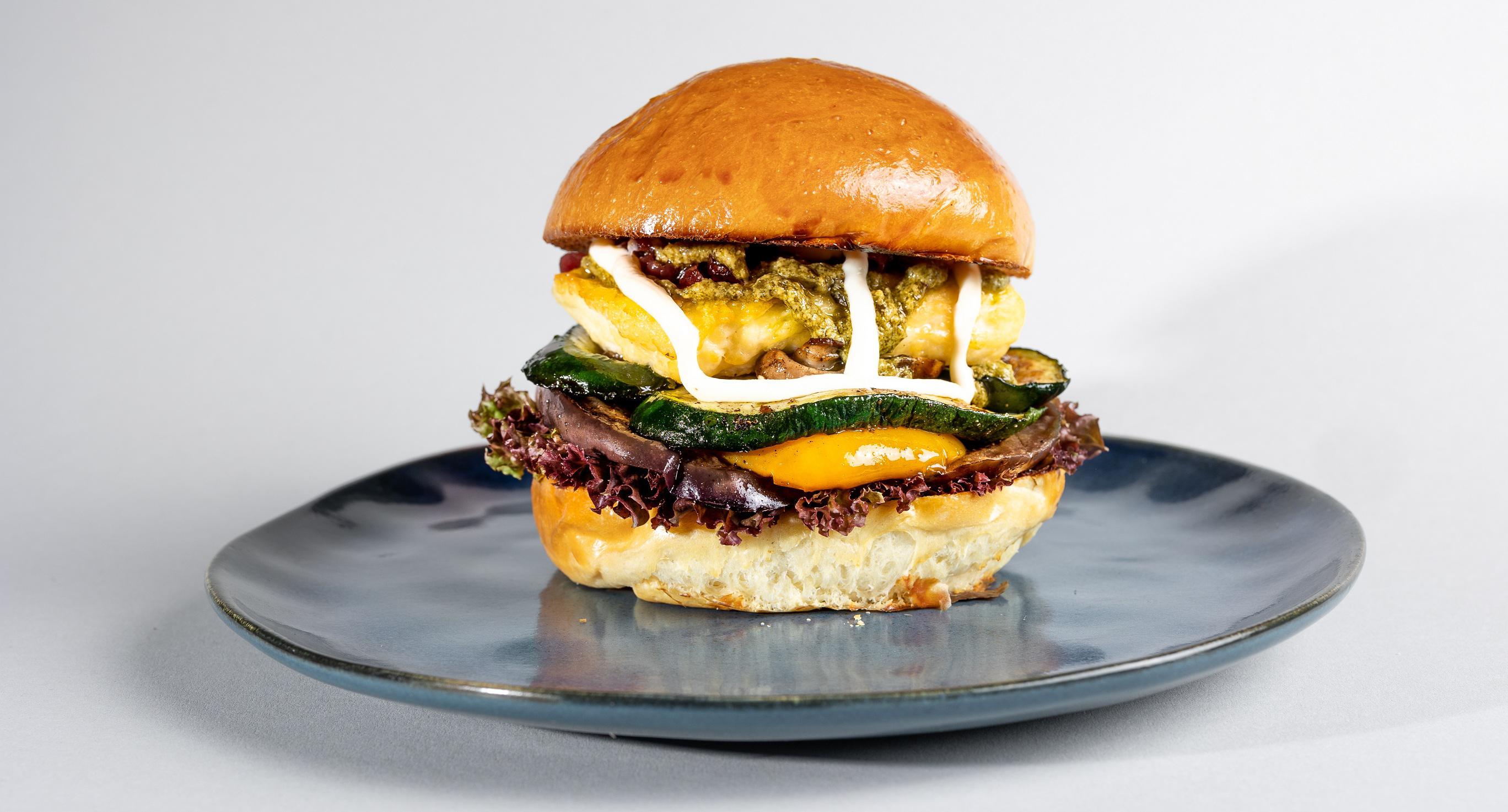 Halloumy Veggie Burger