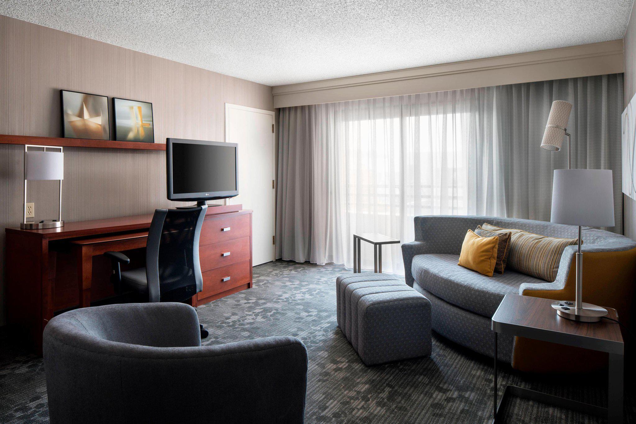 Courtyard by Marriott Los Angeles Torrance/South Bay Photo