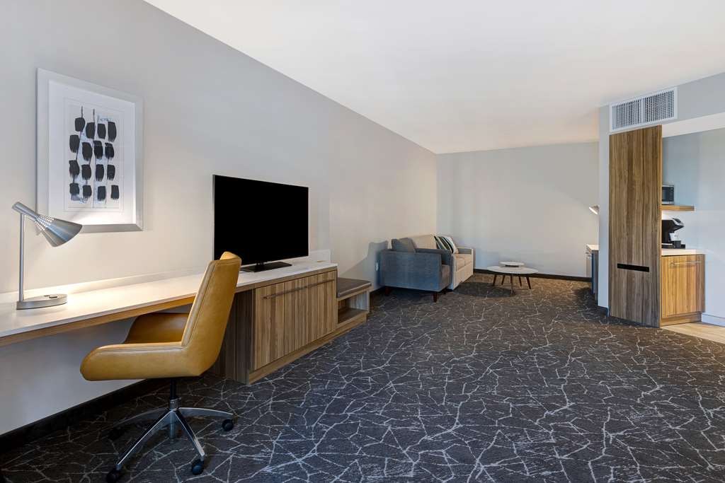 Hilton Garden Inn Anaheim Resort Image