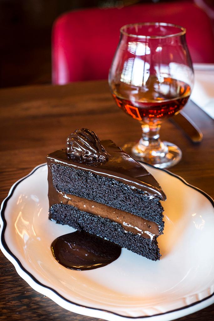 The Avenue Steak Tavern Image