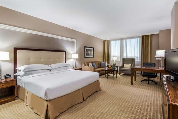Images Hilton Indianapolis Hotel & Suites