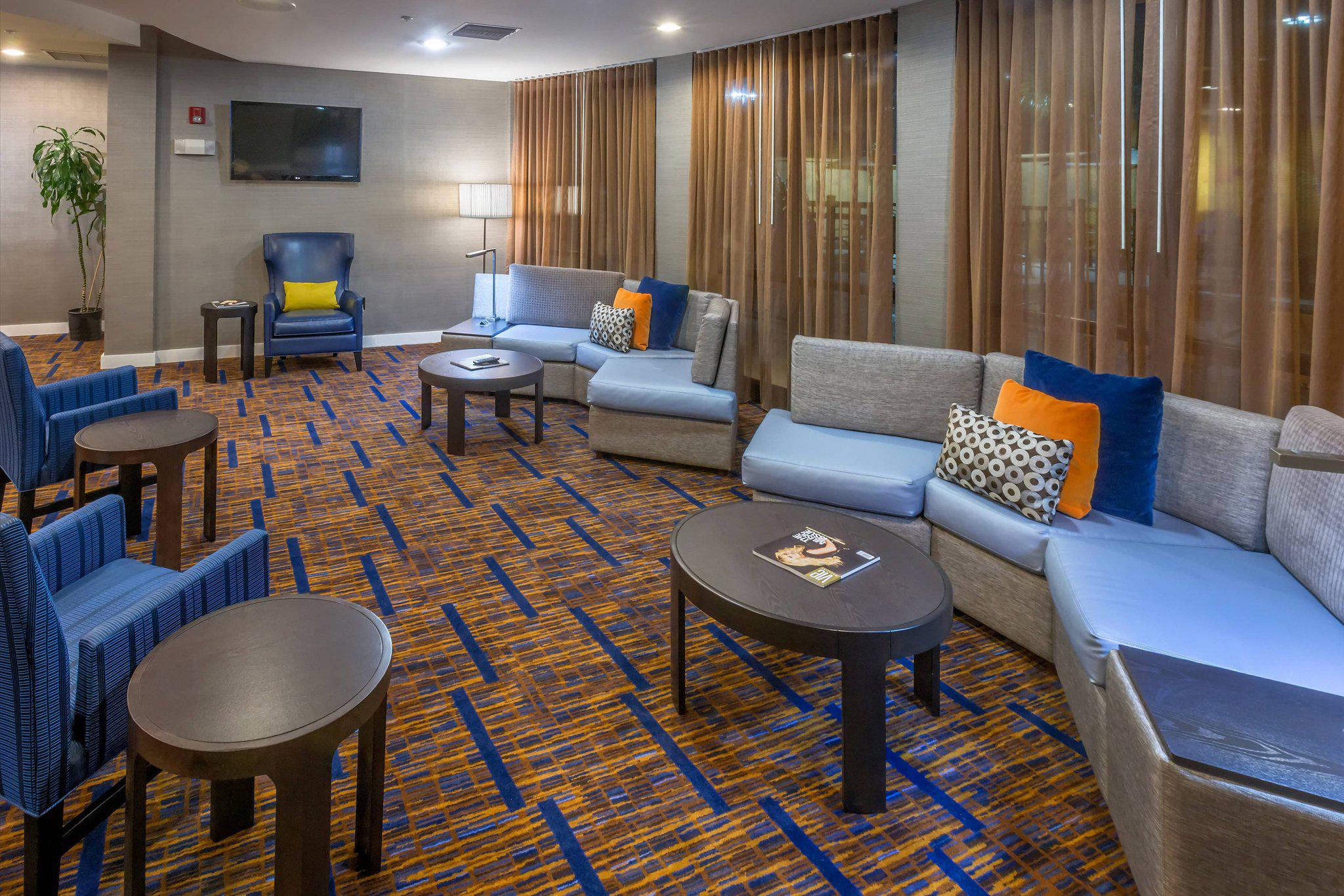 Courtyard by Marriott Panama City Photo