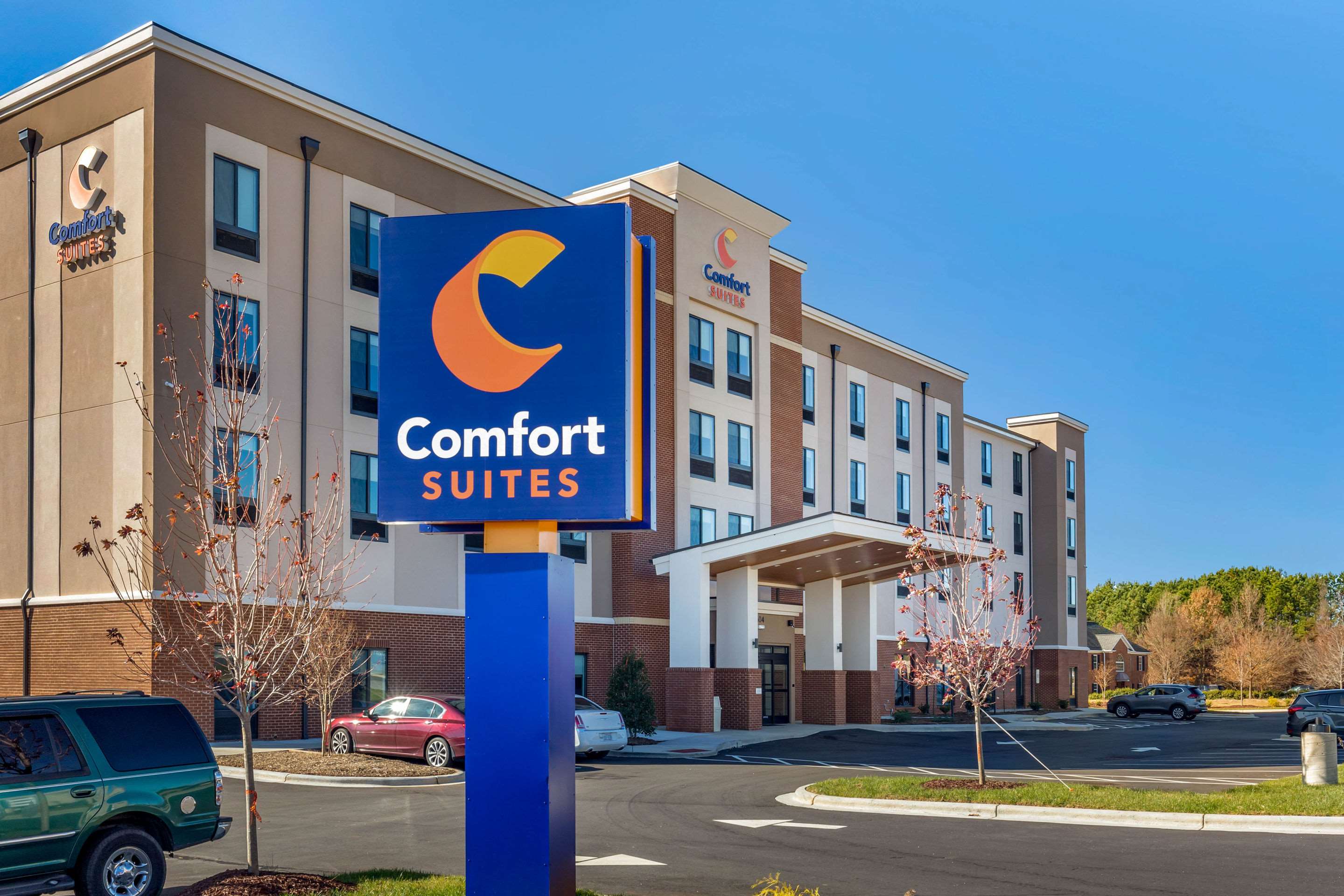 Comfort Suites Greensboro Airport Photo