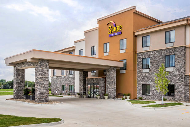 Images Sleep Inn & Suites Ankeny - Des Moines