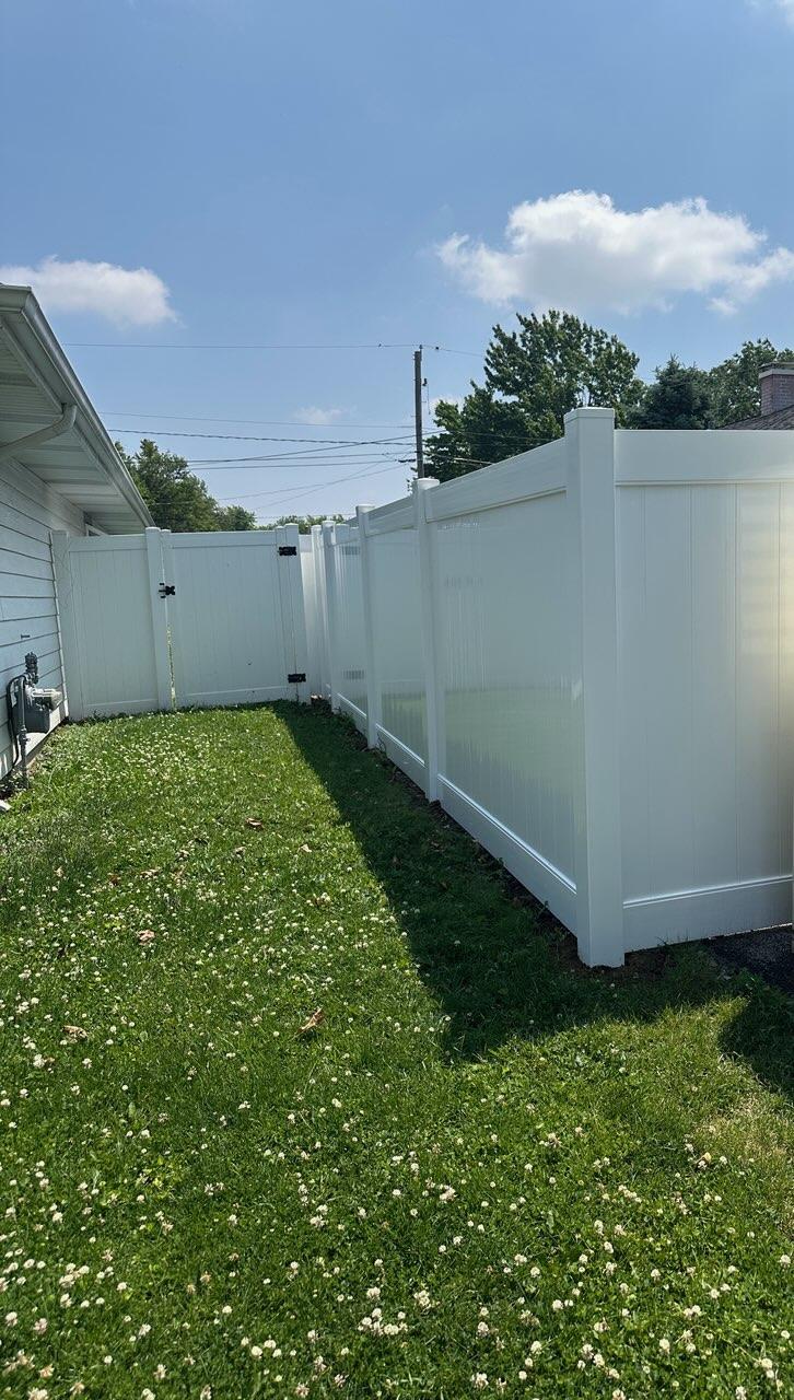 Top Rail Fence Naperville Image