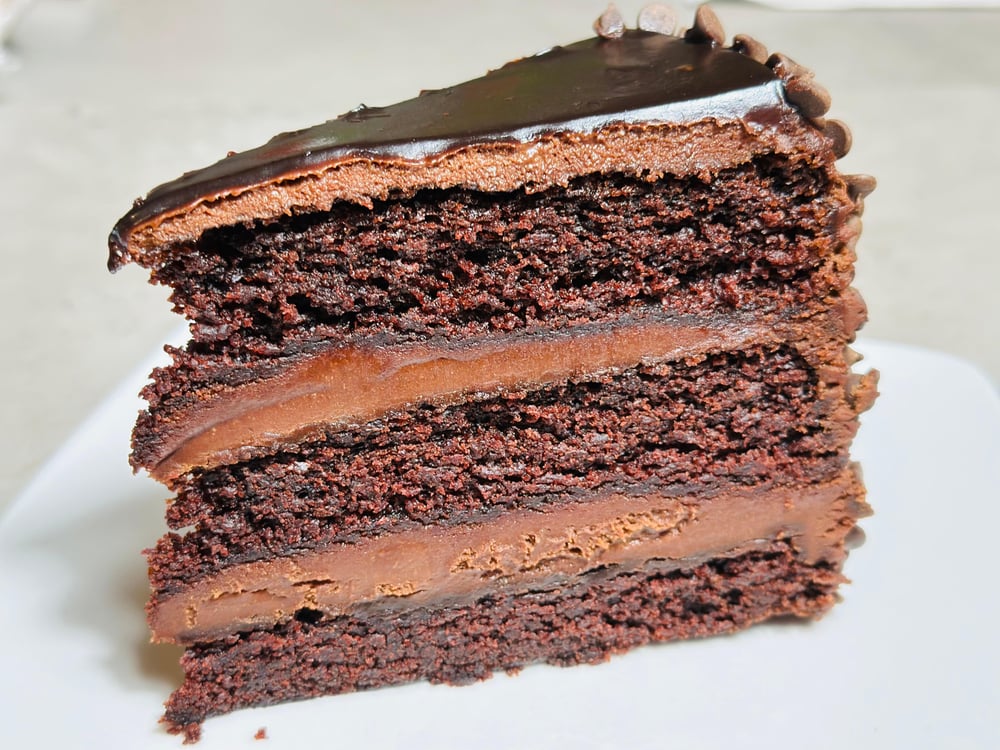 Chocolate Lover's Cake (Slice)