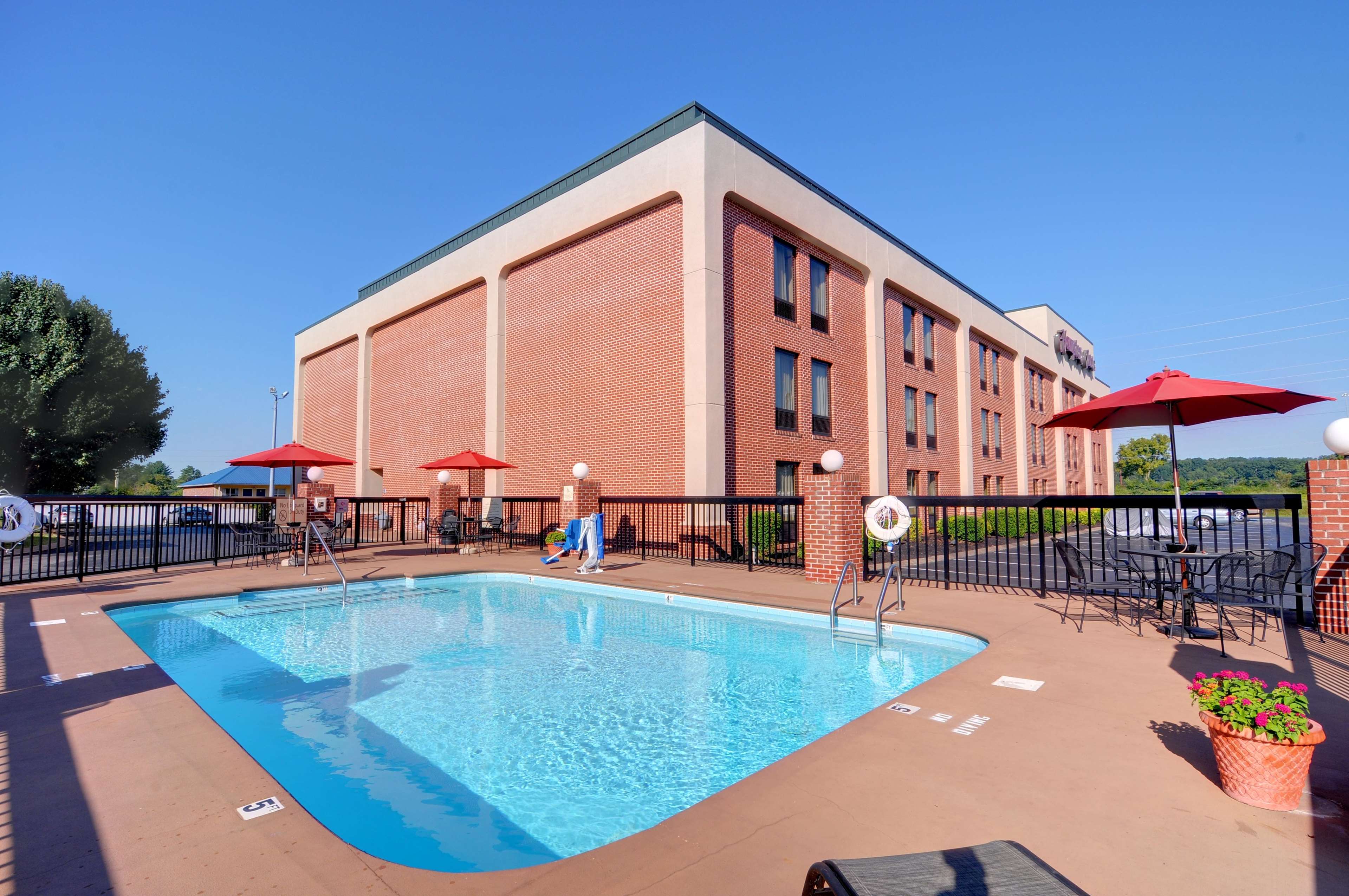 Hampton Inn Athens Photo