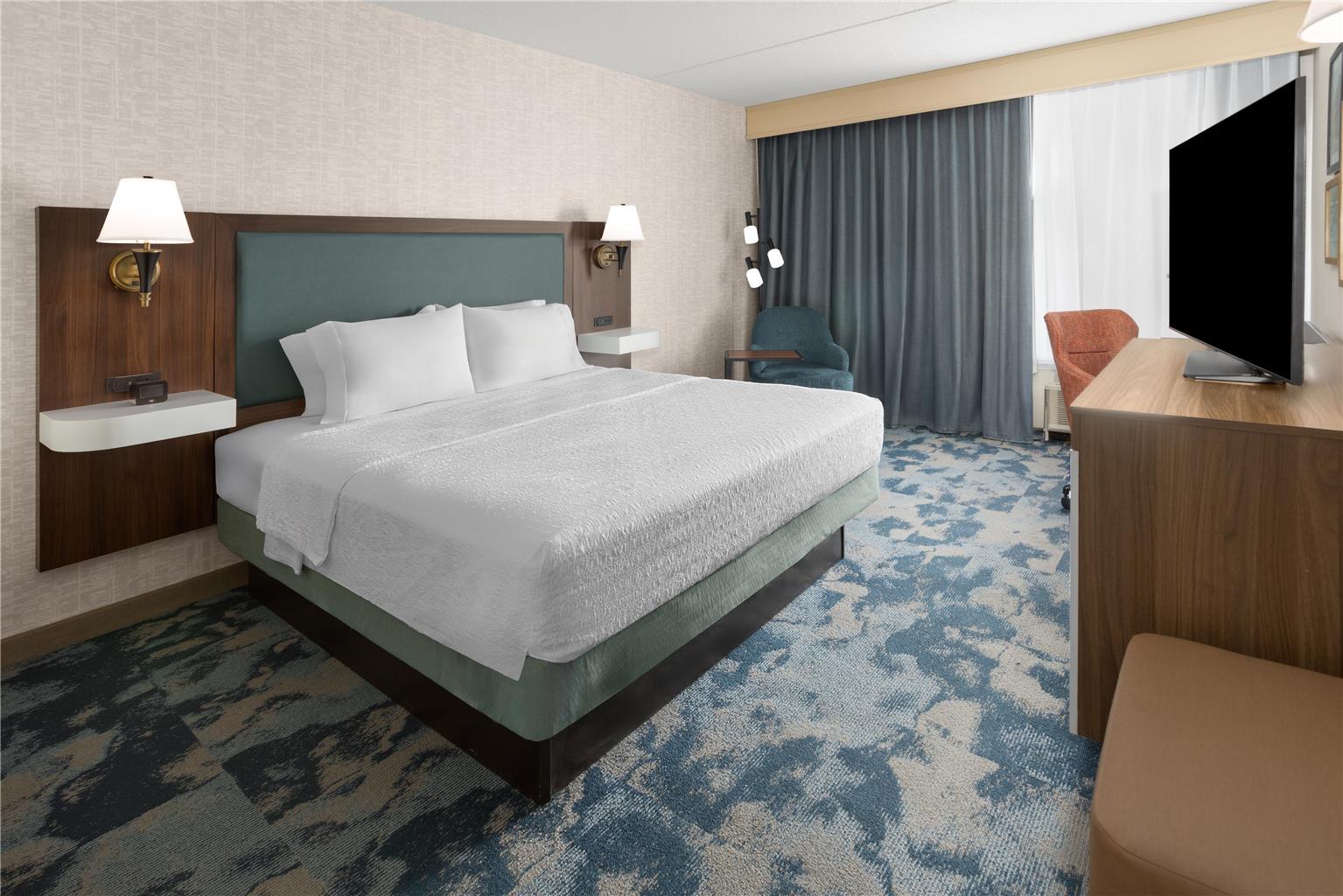 Hampton Inn Frostburg Image