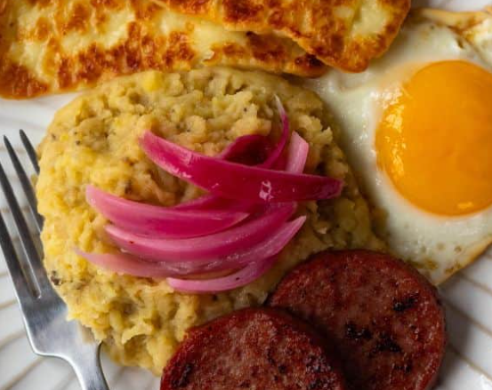 Mangú with fried Dominican cheese