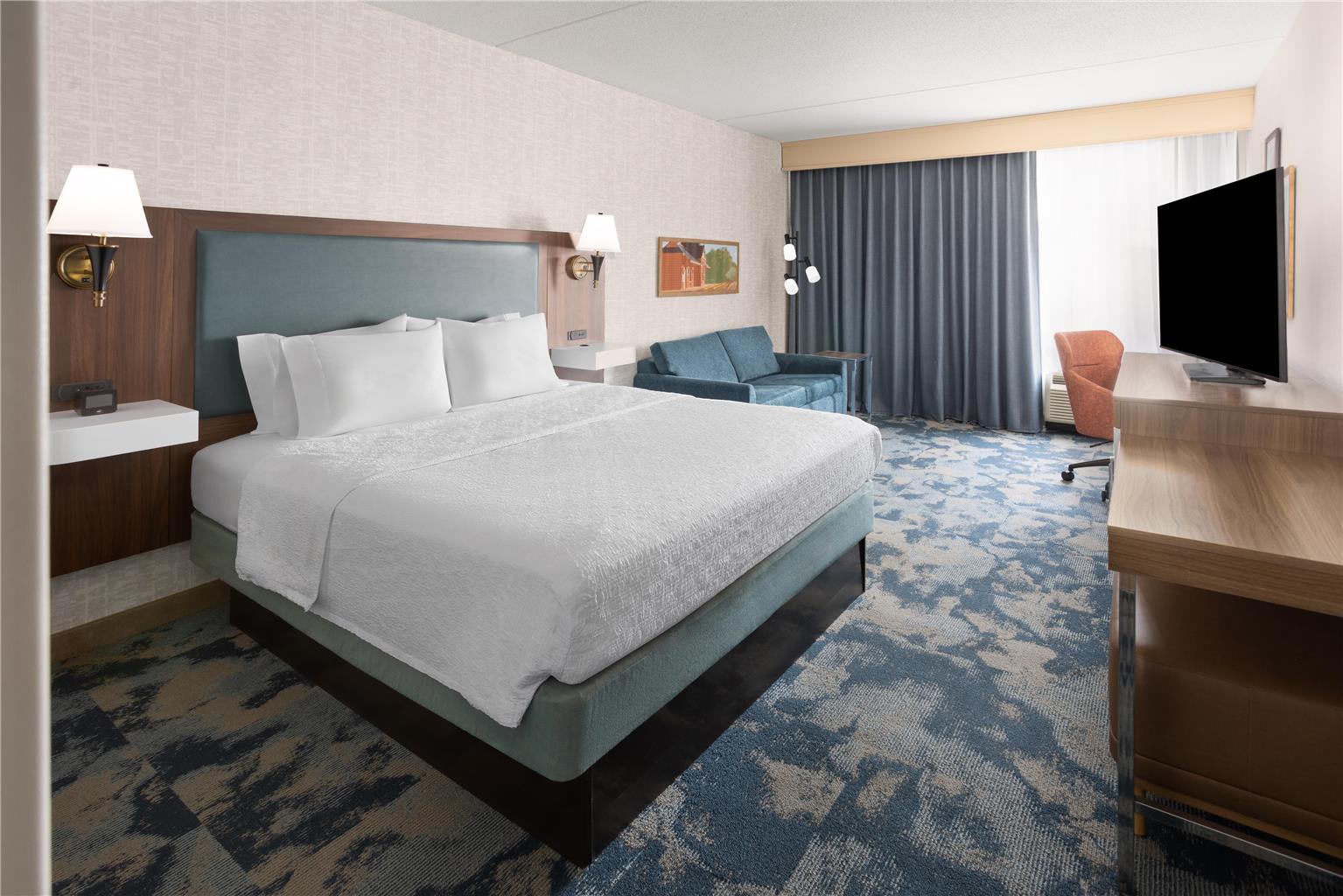 Hampton Inn Frostburg Image