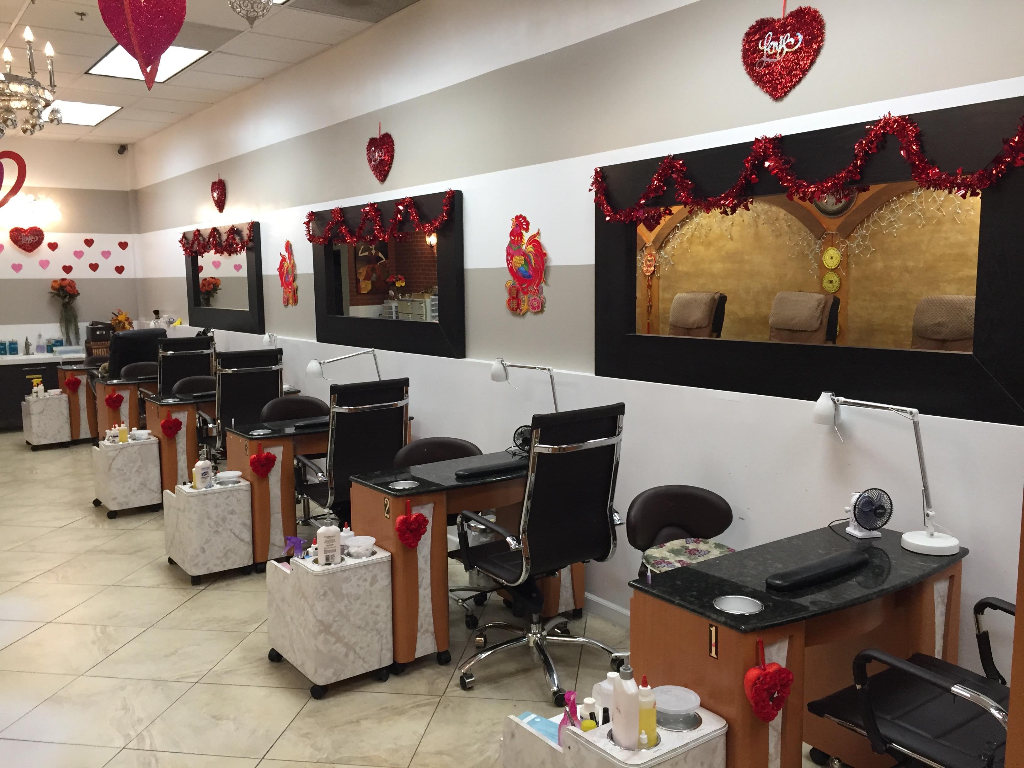 TL Nails & Spa image