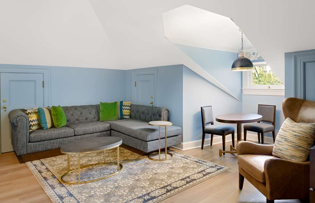 Hayes Mansion San Jose, Curio Collection by Hilton Image