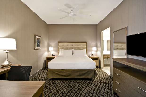 Images Homewood Suites by Hilton Warren Detroit