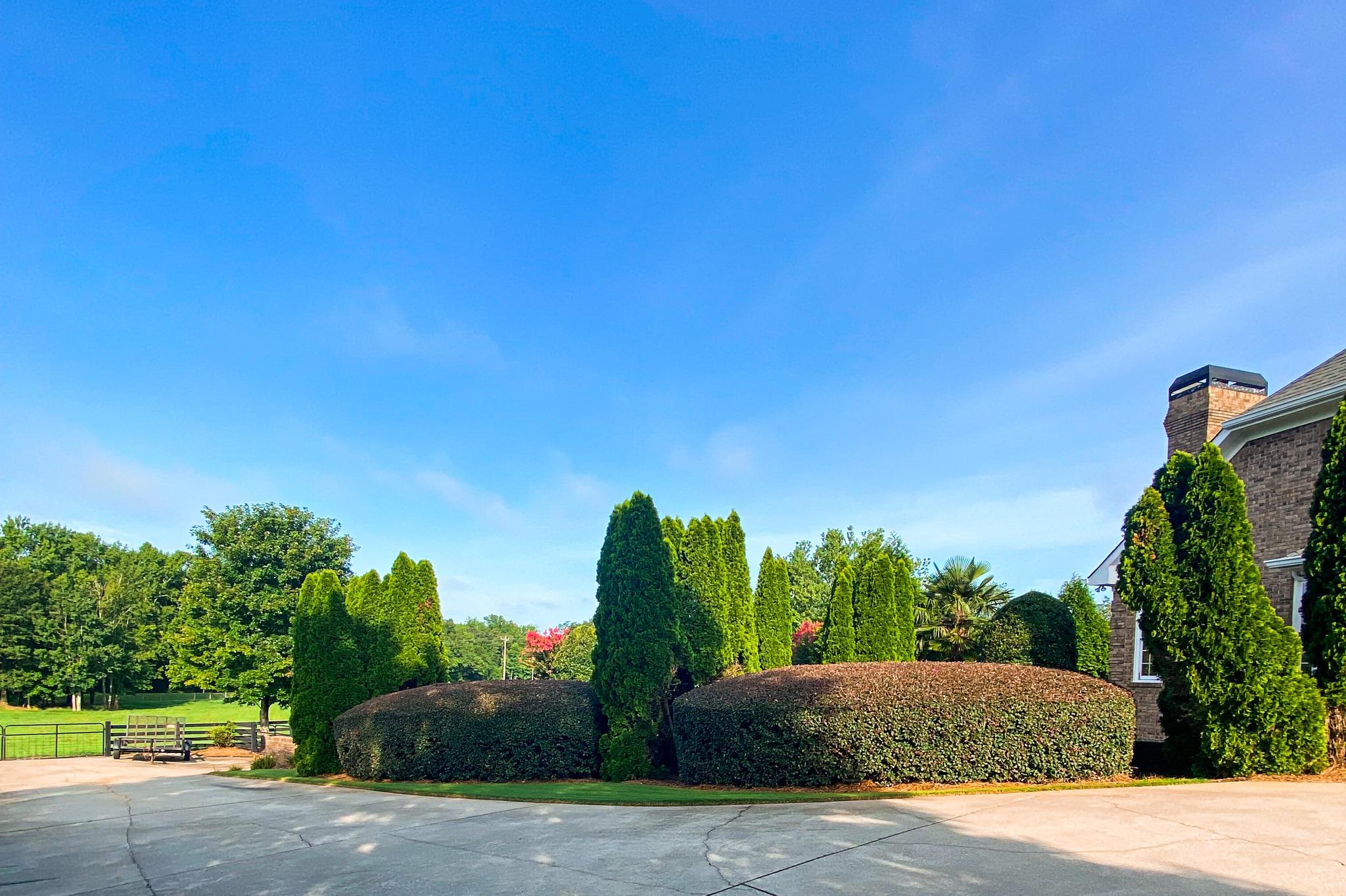 Great Estates Landscaping Image