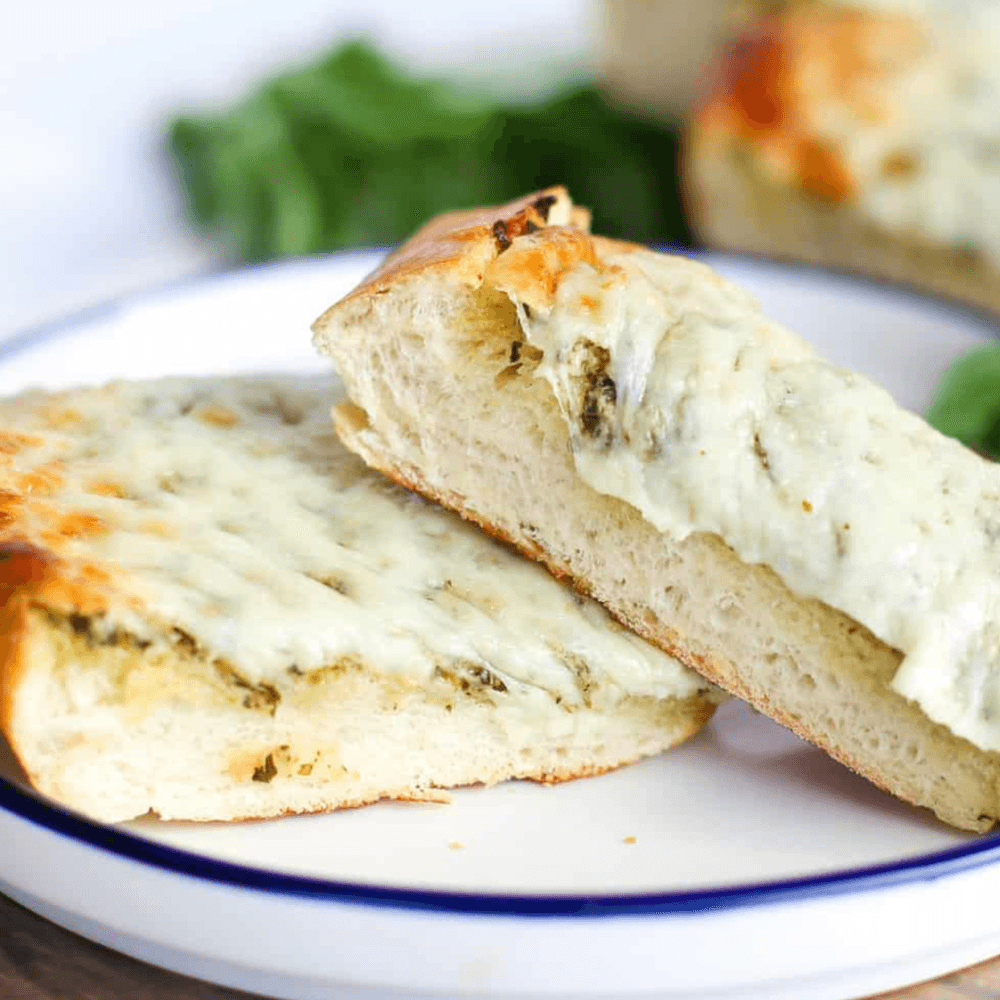 Pesto cheese bread