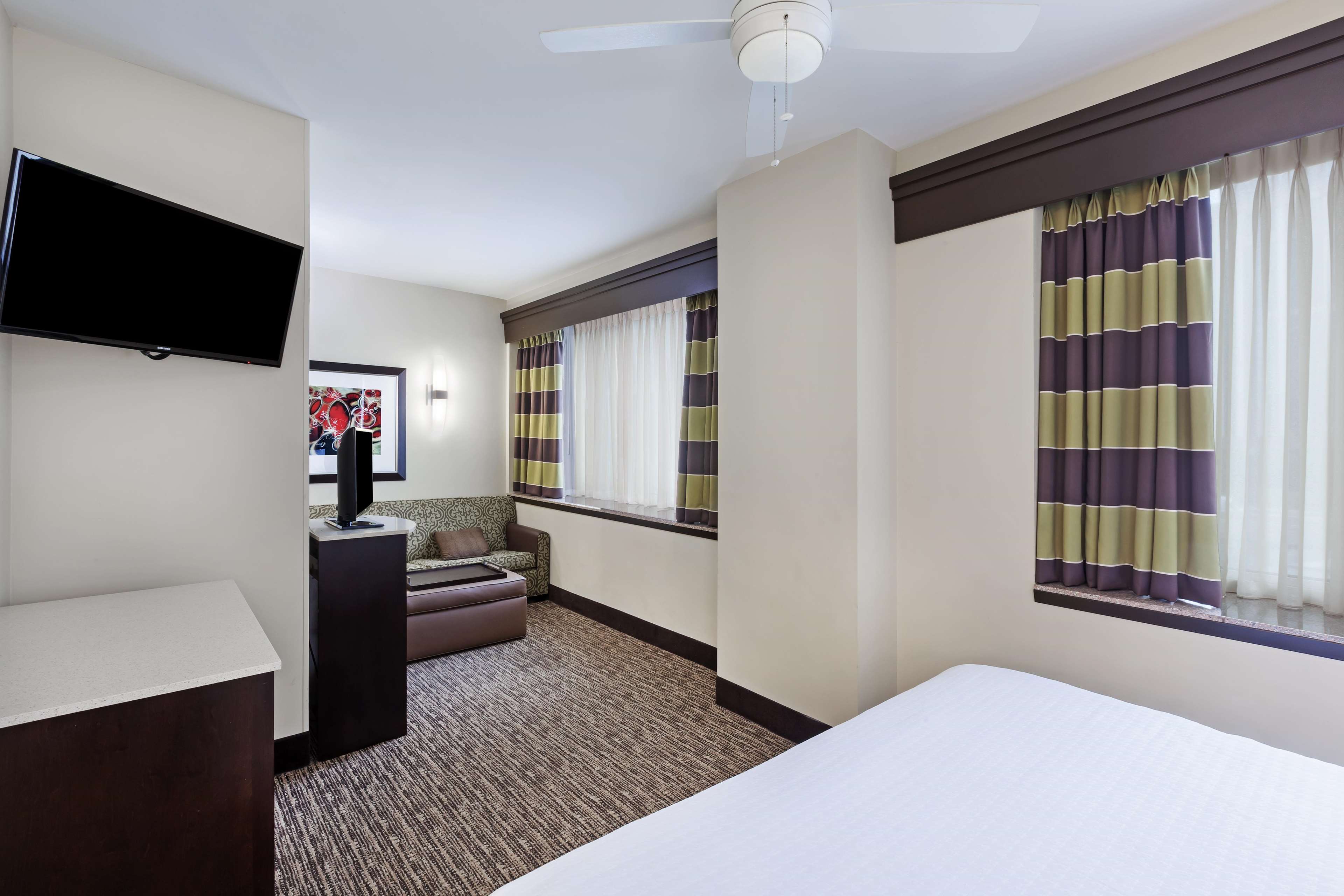 Homewood Suites by Hilton Dallas Downtown, TX Photo