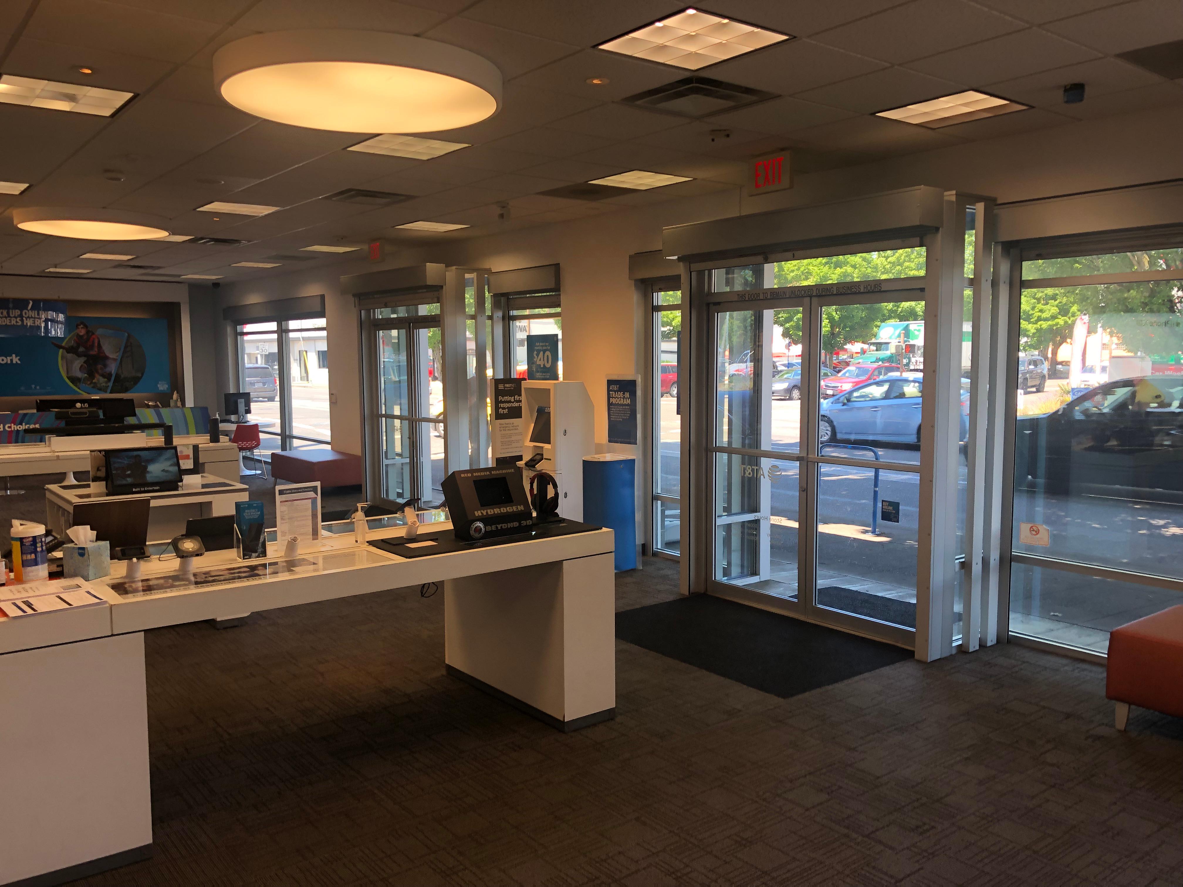 AT&T Store Photo