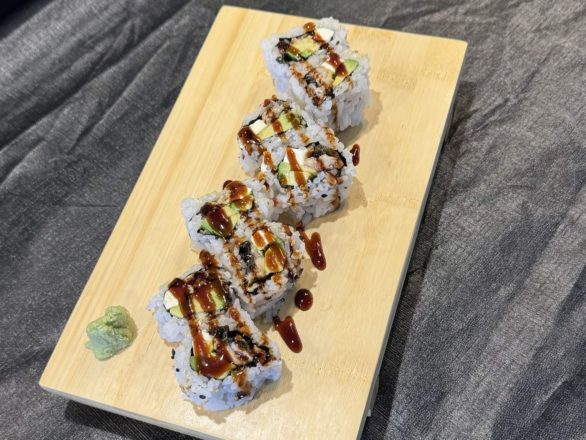 Eel Roll (8pcs)