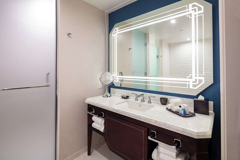 The Higgins Hotel New Orleans, Curio Collection by Hilton Image