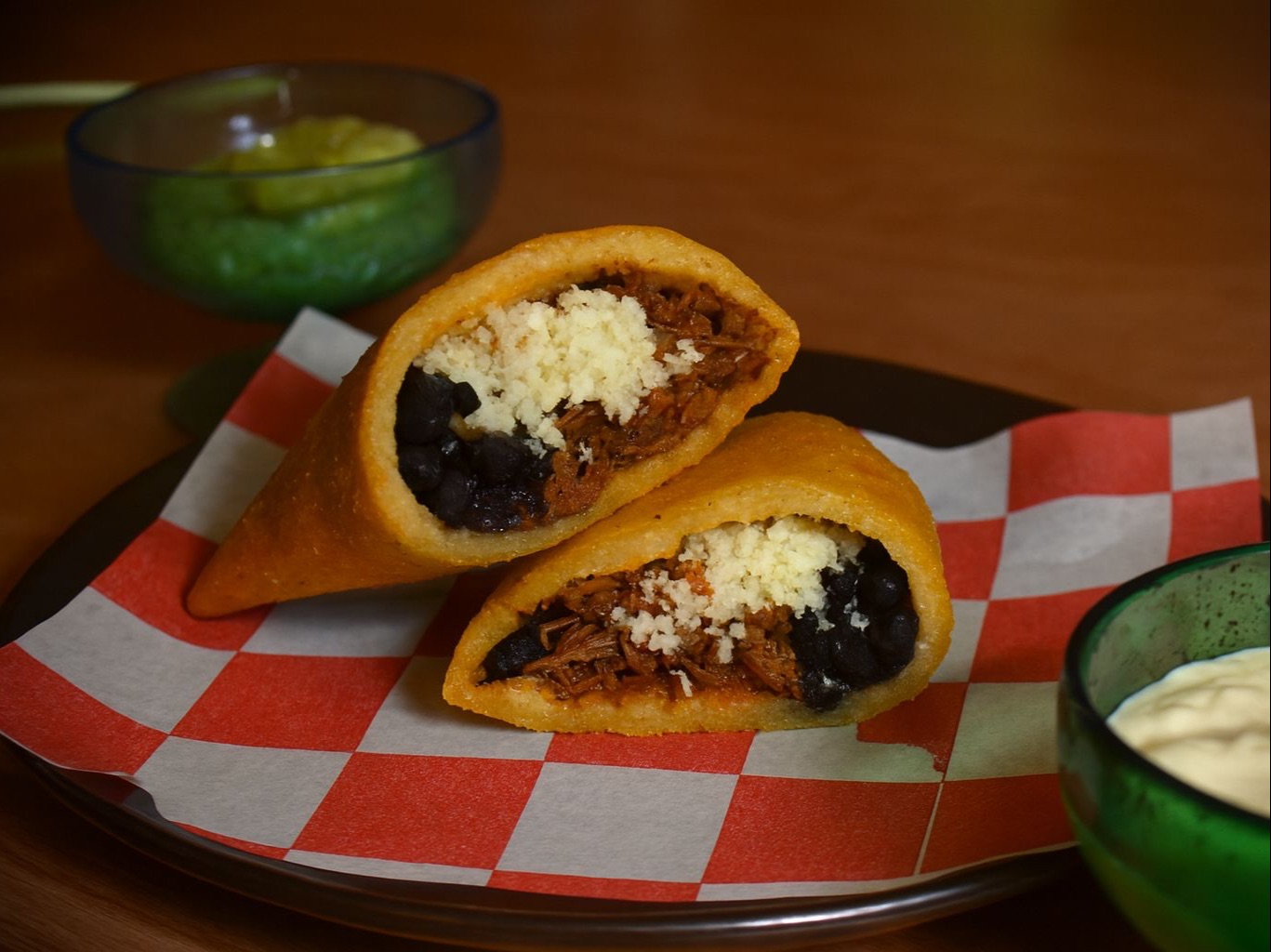 Pabellón Empanada / Empanada Pabellón