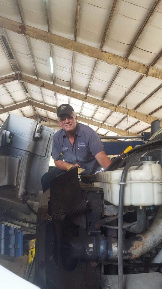 Melvin's Auto & Truck Repair Image