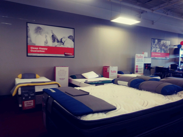 Images Mattress Firm Elmwood Park - Closed