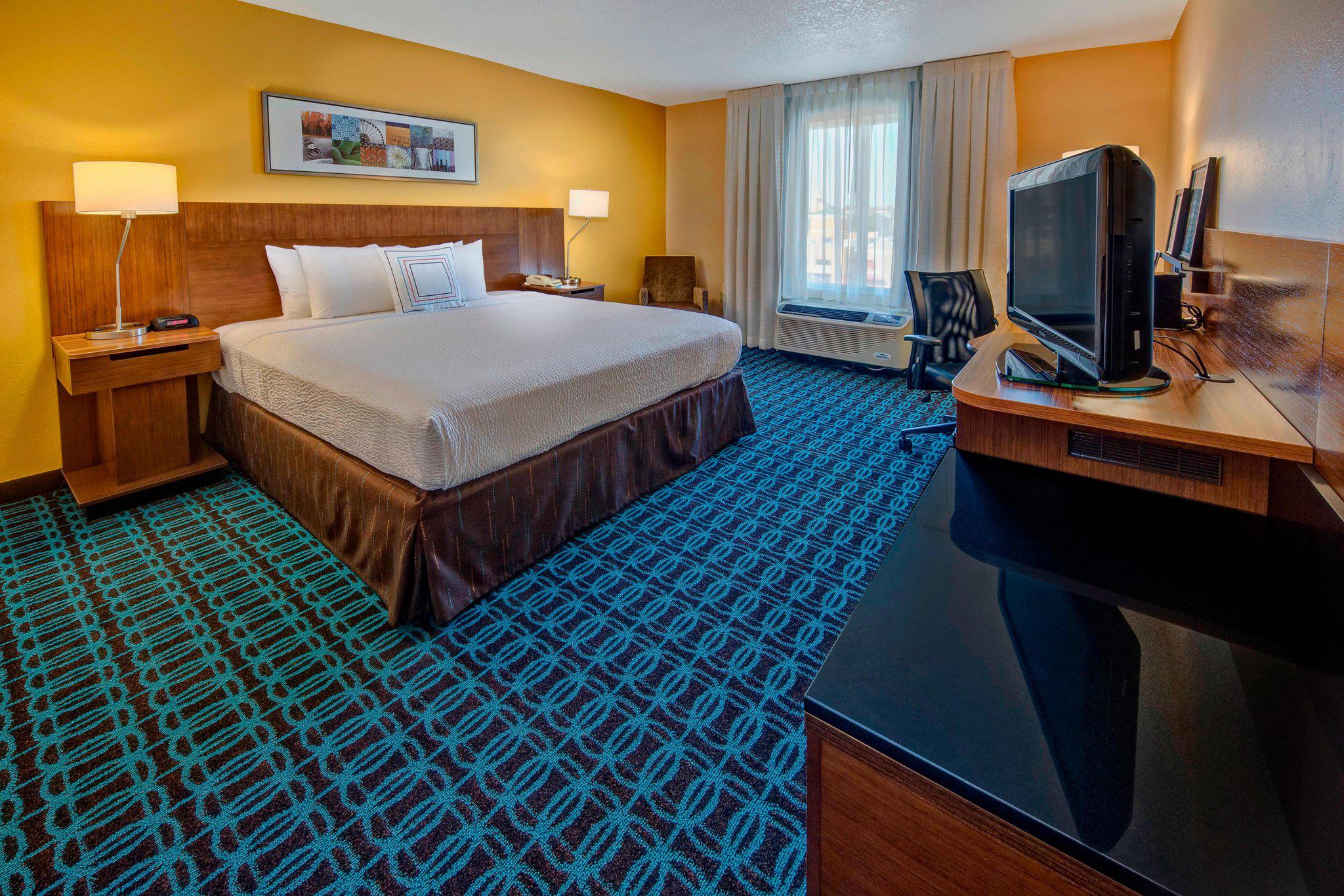 Fairfield Inn & Suites by Marriott Orlando Near Universal Orlando Resort Photo