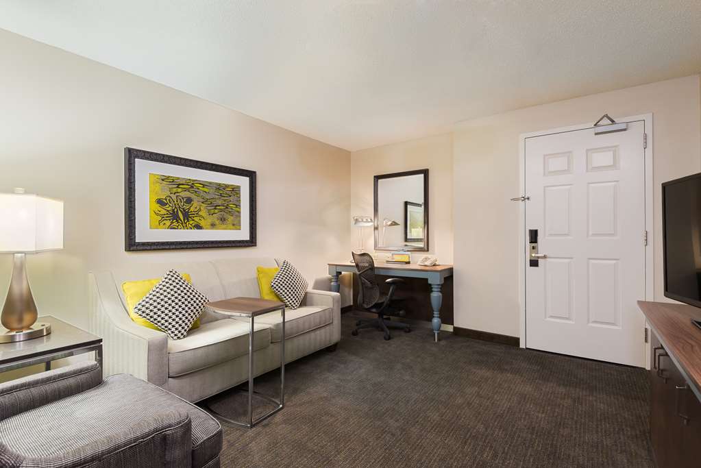 Hilton Garden Inn Westbury Image