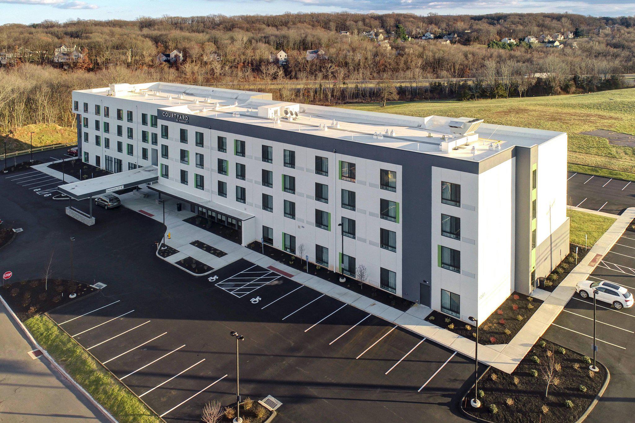 Courtyard by Marriott Southington Photo