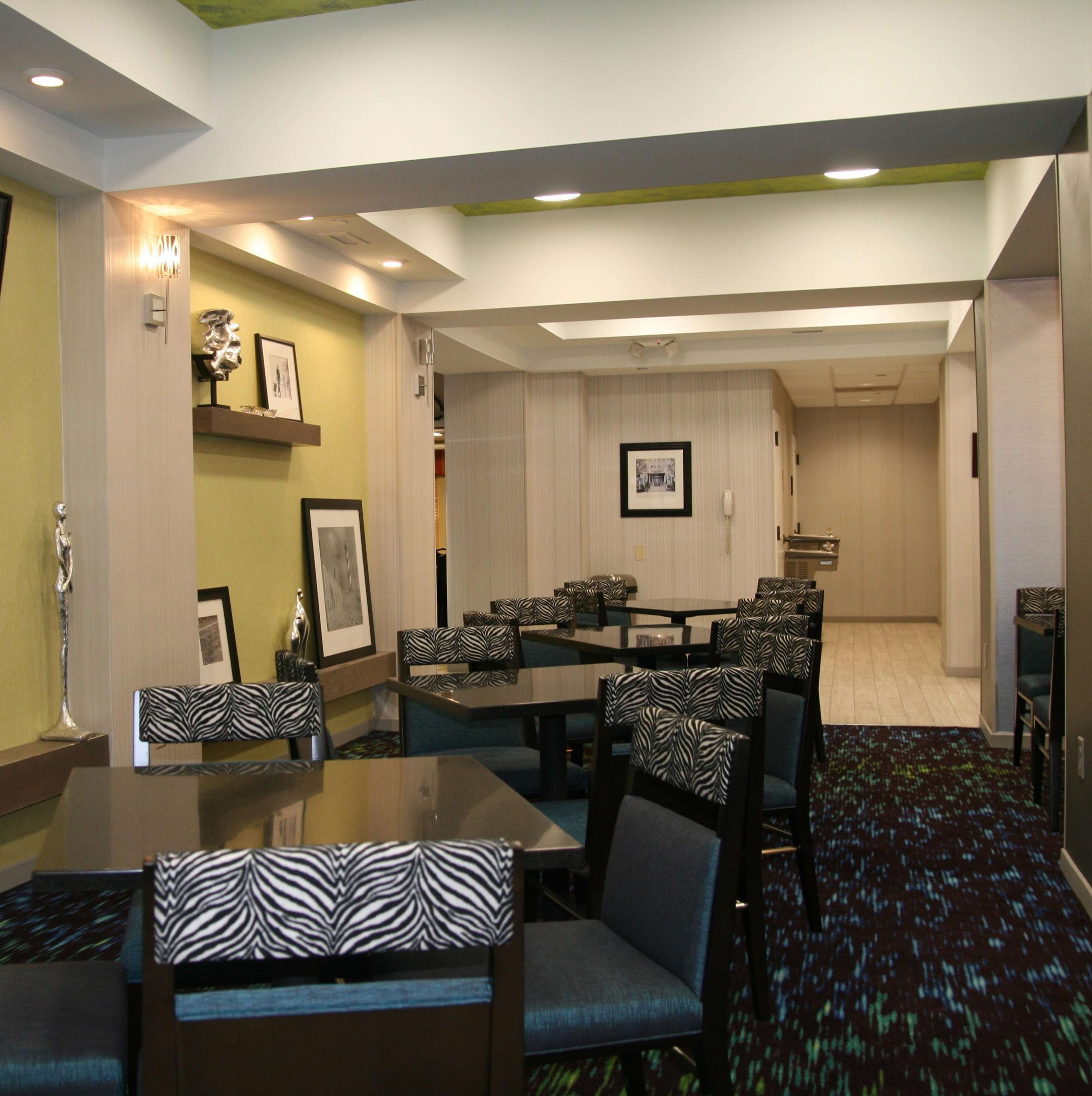 Hampton Inn & Suites Nashville-Airport Photo