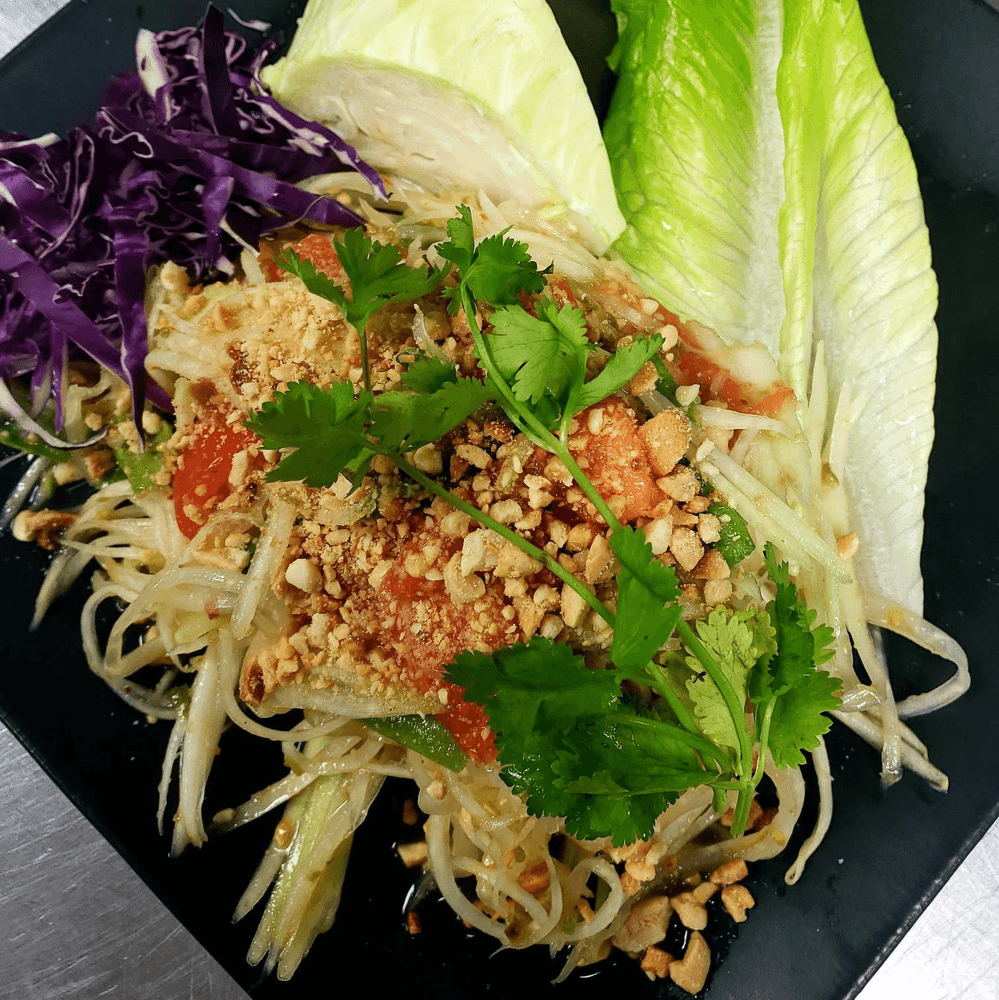 Green Papaya Salad (Thai Som-Tum)