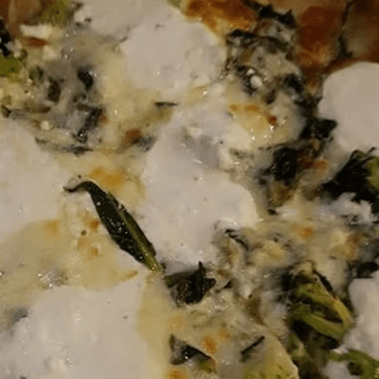 Fresh Broccoli Specialty Pizza
