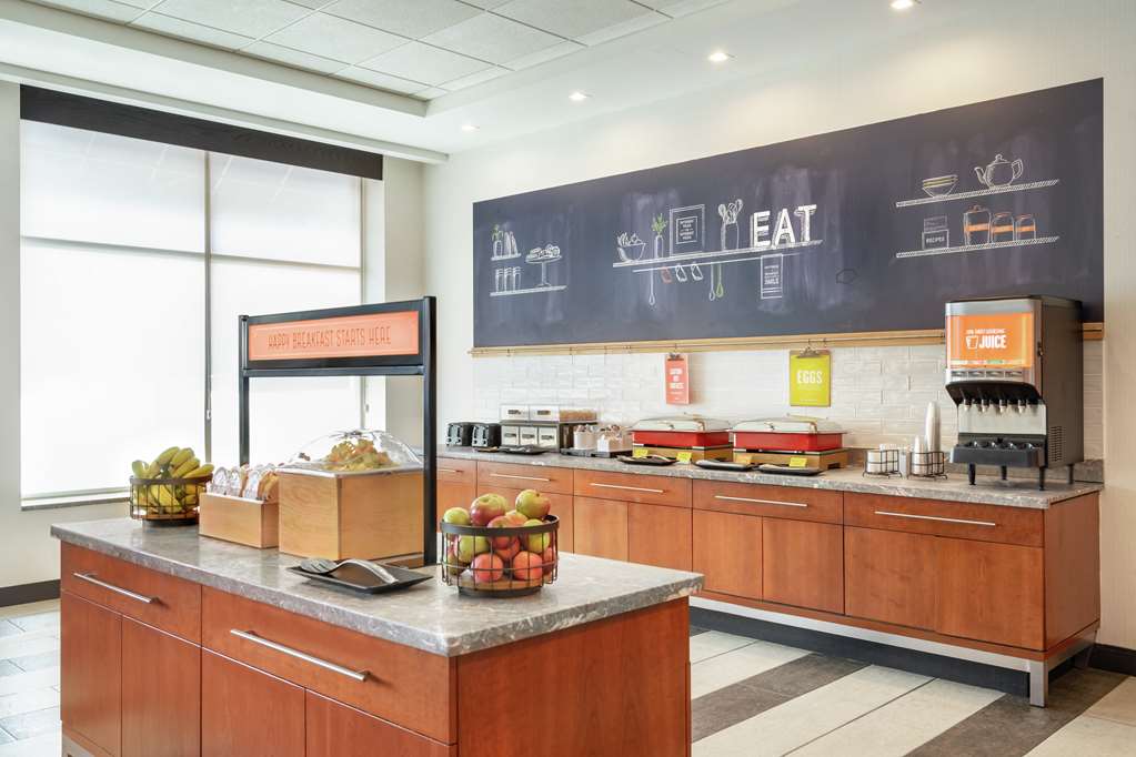 Hampton Inn Portland Downtown - Waterfront Image