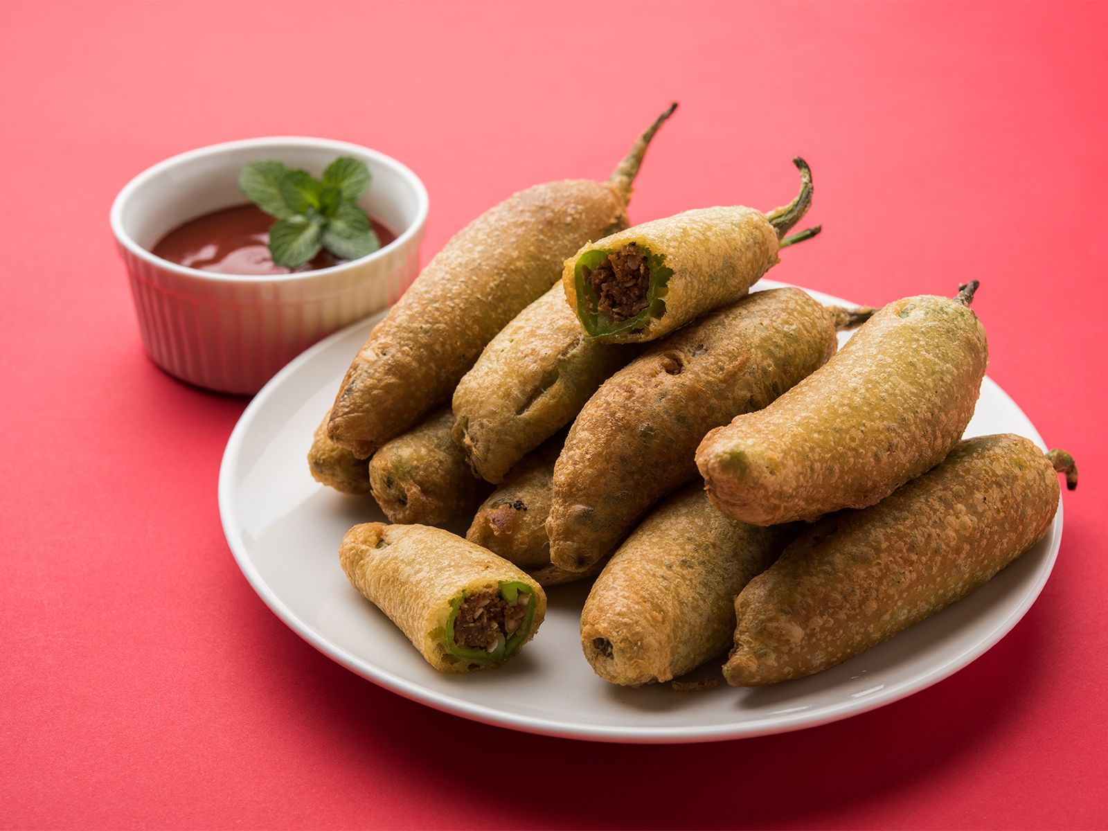 CUT MIRCHI BAJJI