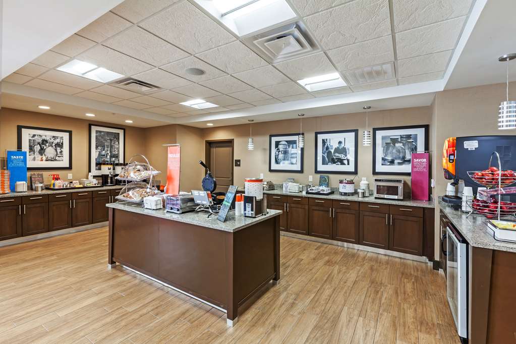 Hampton Inn & Suites Claremore Image
