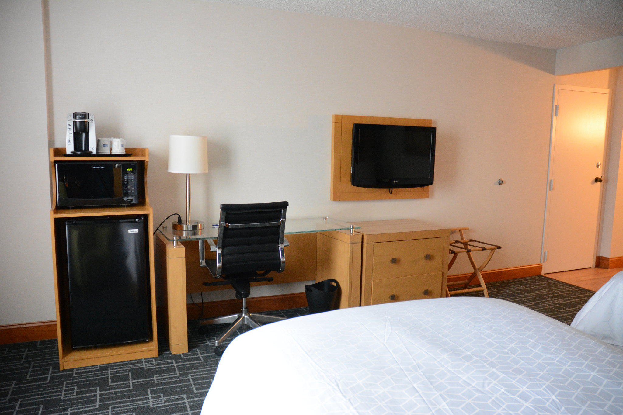 Holiday Inn Express & Suites Stamford Photo