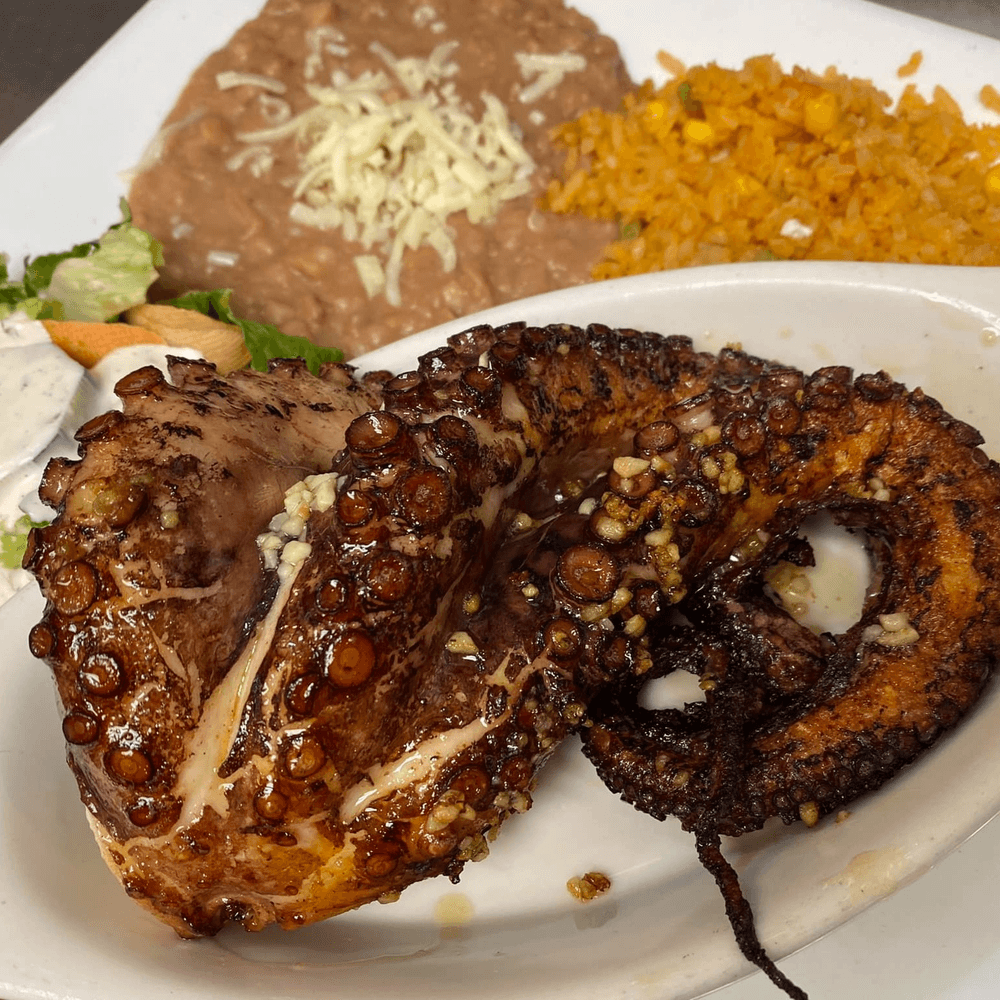 Pulpo all Mojo de Ajo