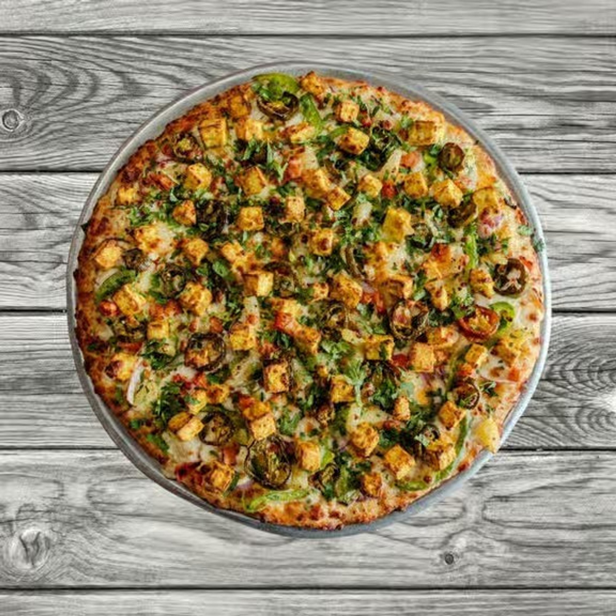 Indian Garlic Paneer Pizza