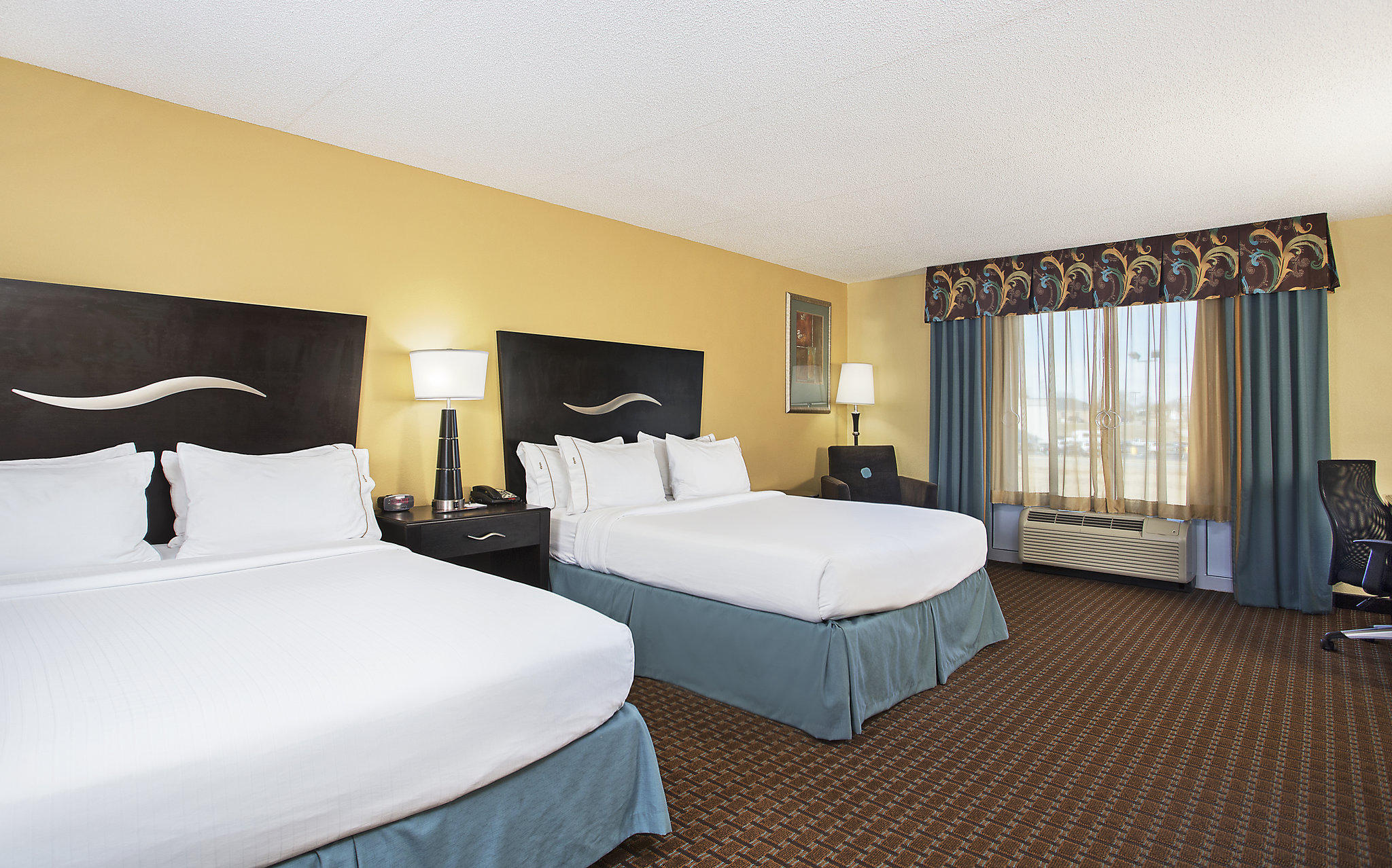 Holiday Inn Express & Suites Somerset Central Photo