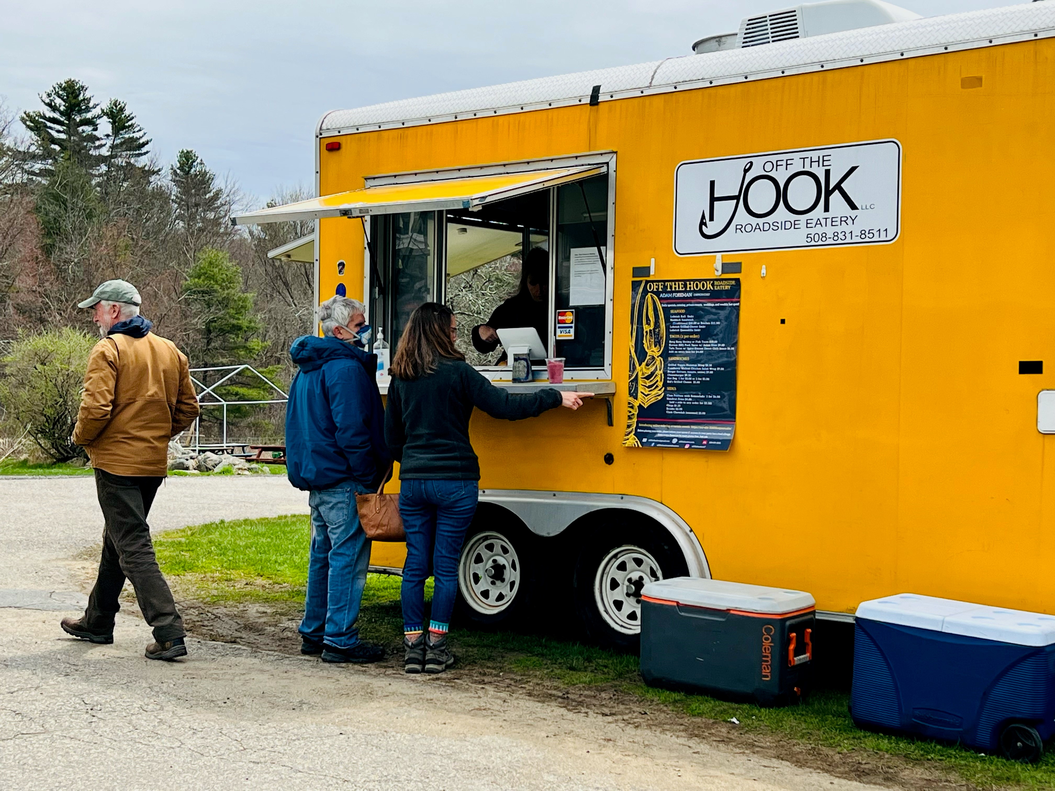 Off the Hook Roadside Eatery Image