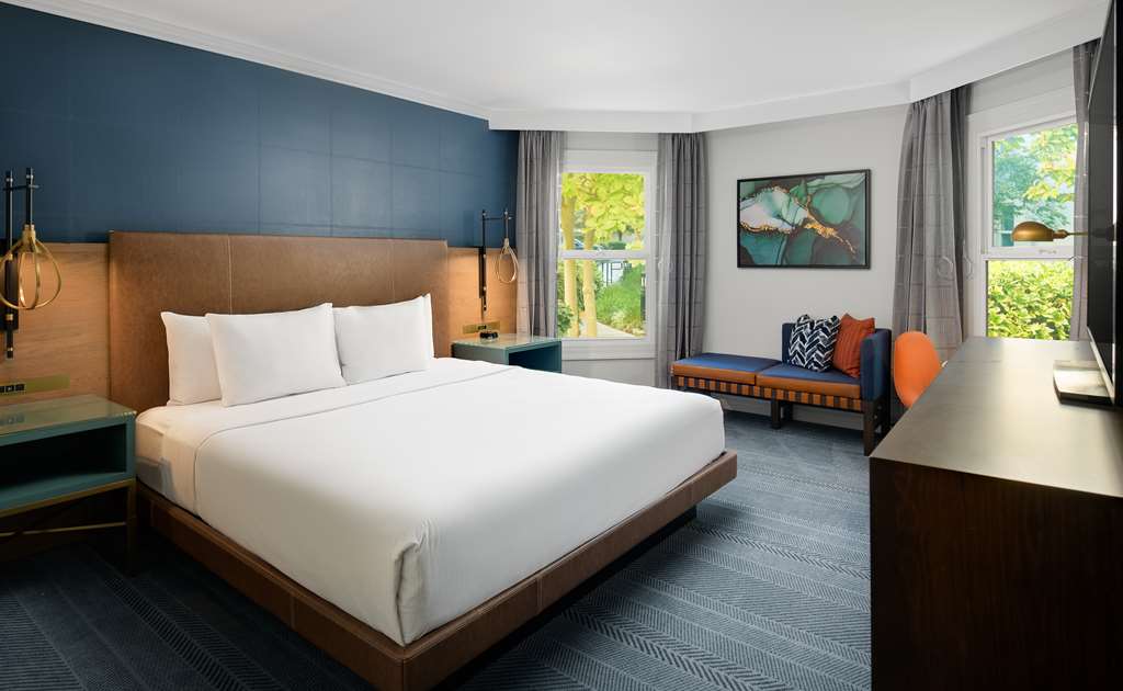 Hayes Mansion San Jose, Curio Collection by Hilton Image