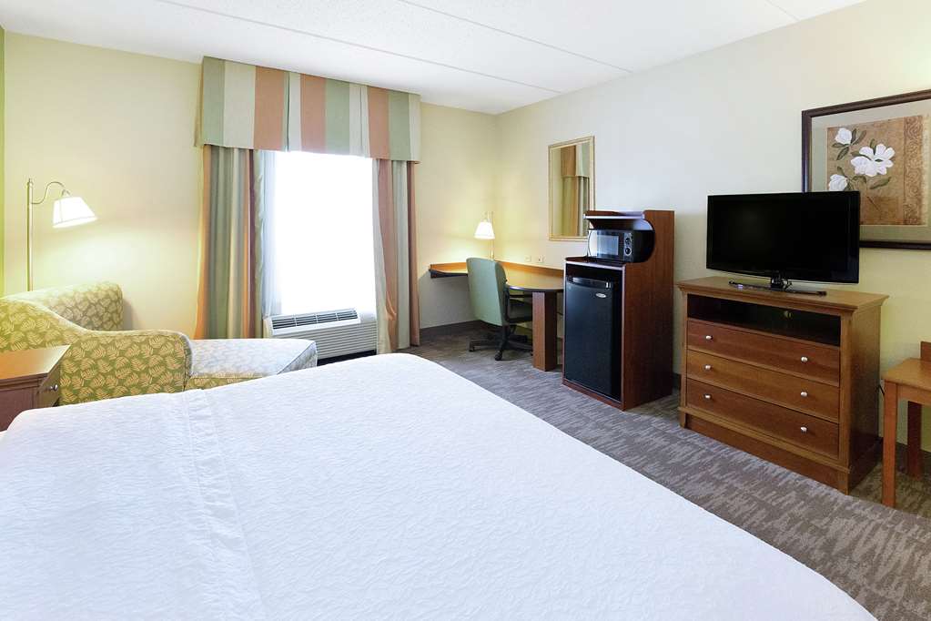 Hampton Inn & Suites Blairsville Image